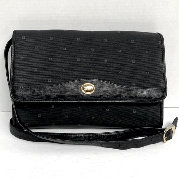 Monet Handbags - 50%✂️VINTAGE SIGNATURE MONET BLACK CROSSBODY BAG